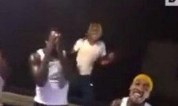 美媒搞笑爆料视频,揭秘那些让人捧腹大笑的幕后花絮