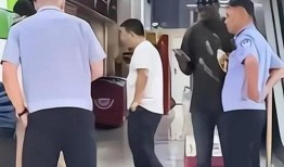 最近爆料留学生新闻视频,揭秘近期引发热议的留学生新闻事件